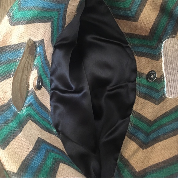 Chevron Burlap Handbag - Picture 5 of 6